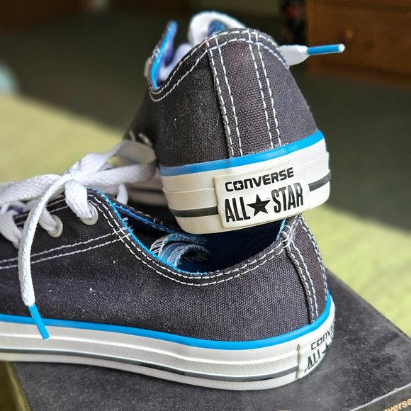 Junior's Converse - Picture 4 of 5